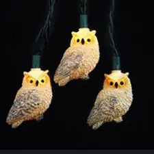 Owl-shaped string lights on display